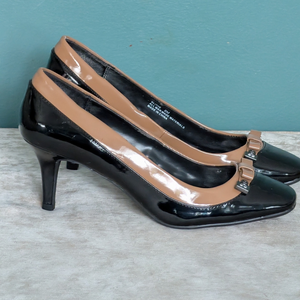 Etienne Aigner Black and Tan Heels Like New